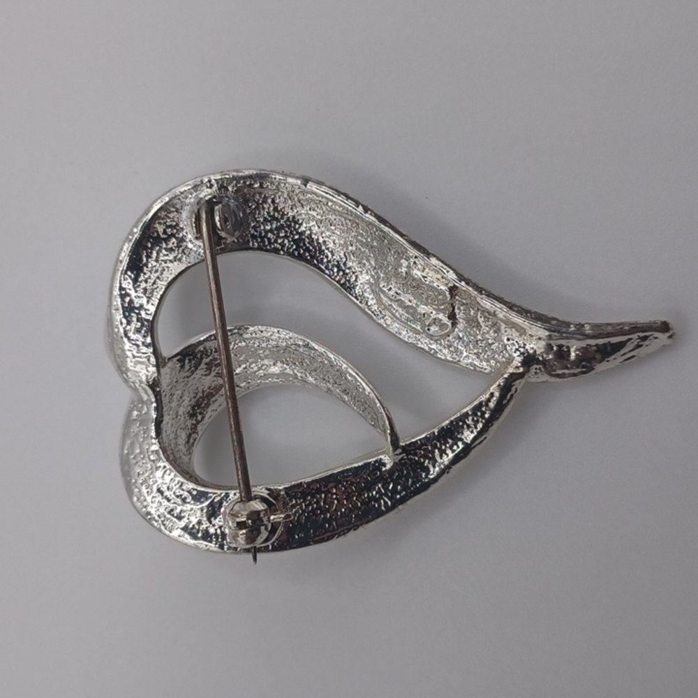 Allison Reed Silver Tone Heart Brooch - Picture 4 of 5